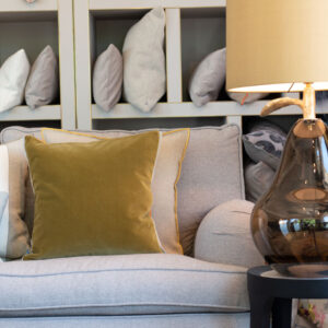 Designers Guild Deko Kissen Couchdeko Kissenguide mit Kissen dekorieren Kissen richtig arrangieren Dekokissen für Couch und Bett Sofa mit Kissen dekorieren
